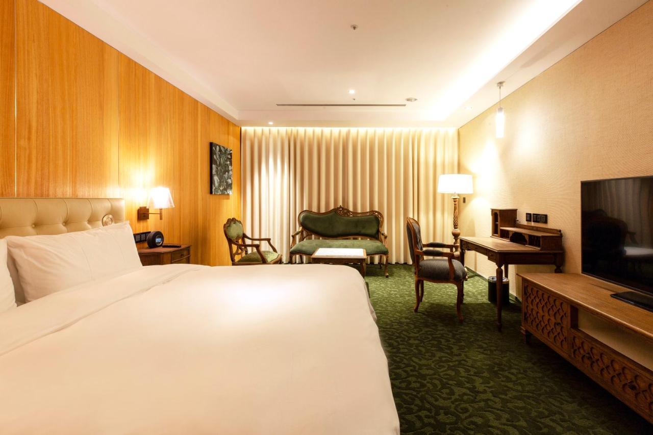 Inhouse Hotel Grand Taichung Zimmer foto